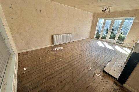 2 bedroom semi-detached bungalow for sale, Ennerdale Road, Dewsbury