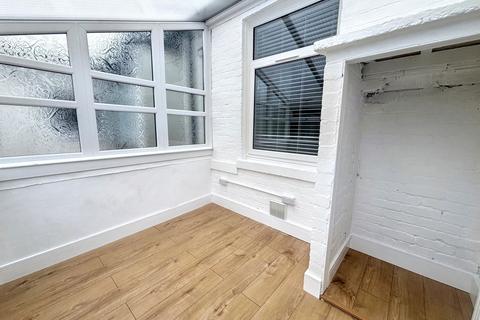 2 bedroom bungalow for sale, Ashwood Crescent, Walkerville, Newcastle upon Tyne, Tyne and Wear, NE6 4PL