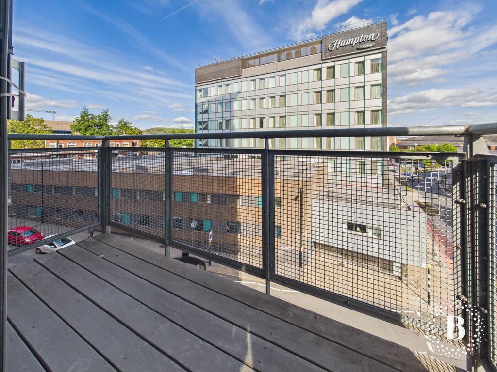 Apartment in Sheffield - View 4