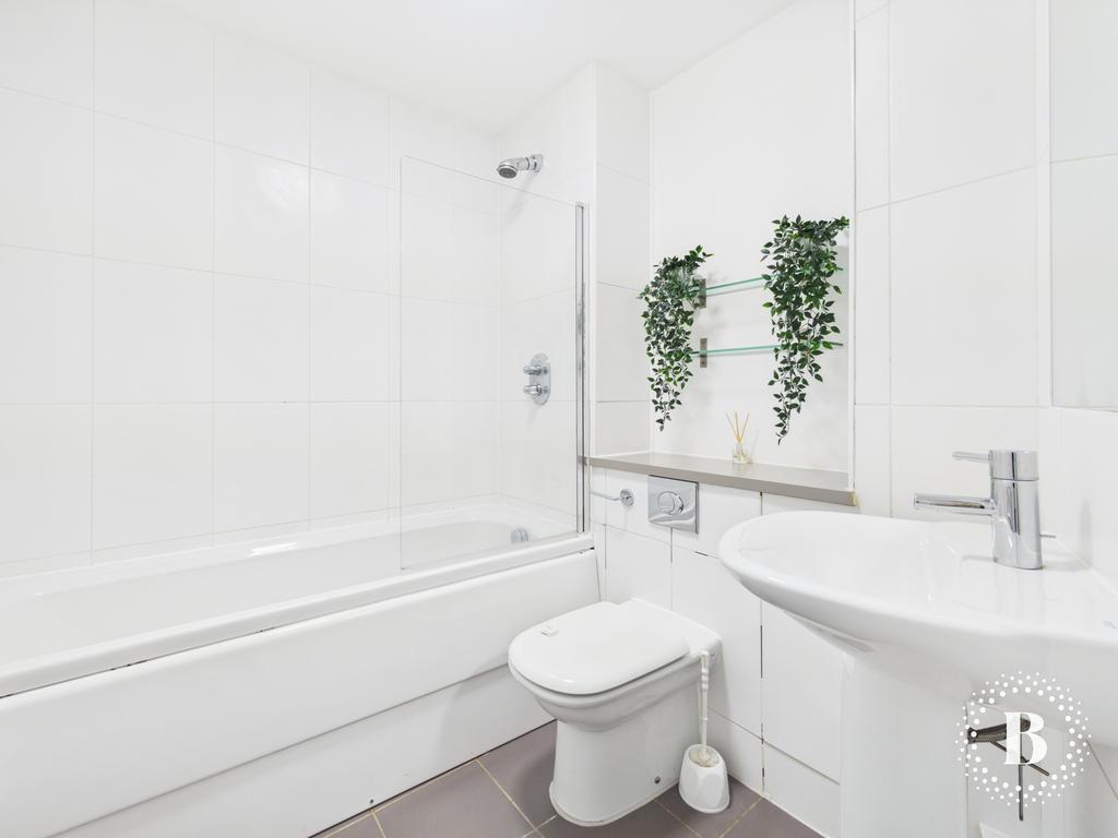 Apartment in Sheffield - View 5