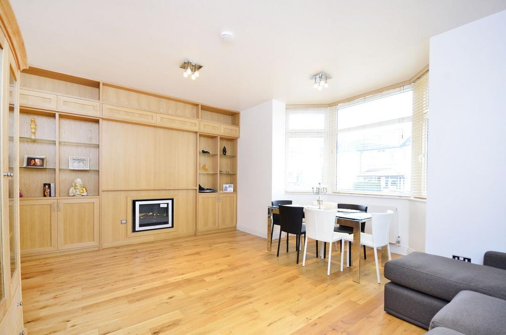 House in London - View 3