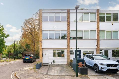 3 bedroom semi-detached house for sale, Fairlawns, Twickenham TW1