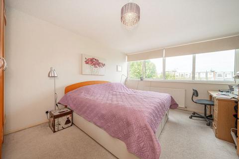 3 bedroom semi-detached house for sale, Fairlawns, Twickenham TW1