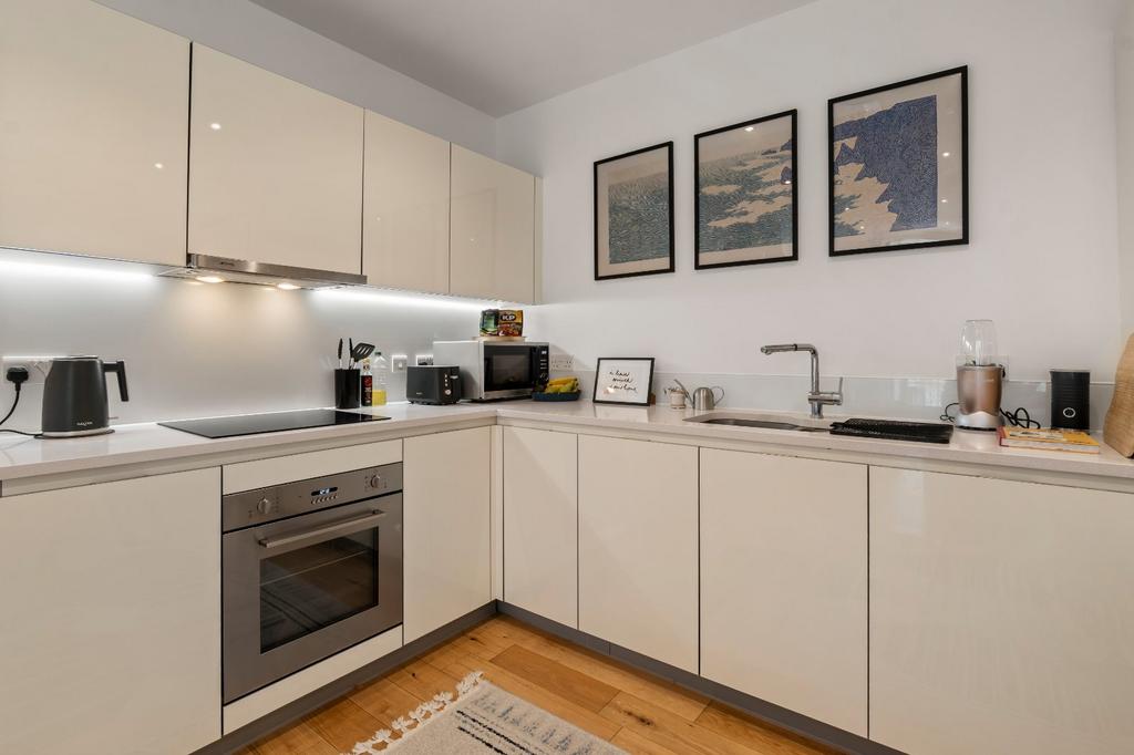 Apartment in London - View 3