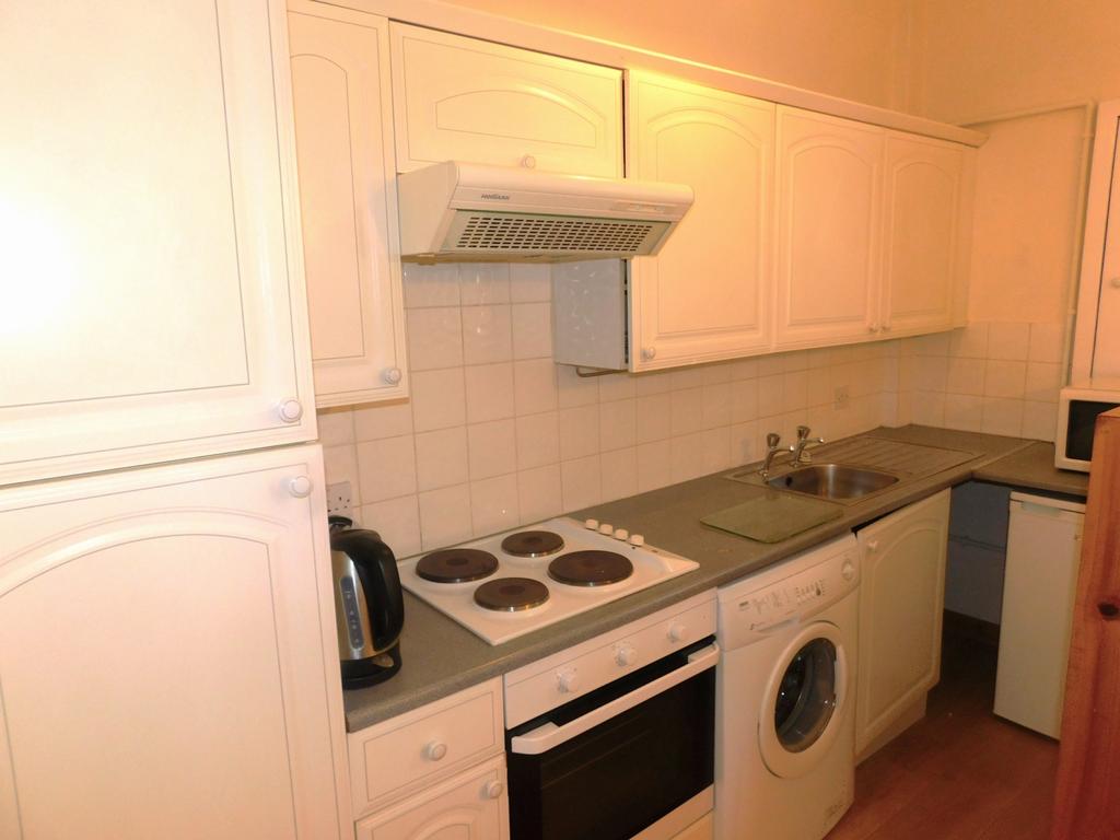 Apartment in Edinburgh - More