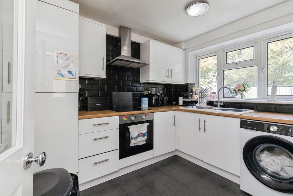 Apartment in Somerset - More