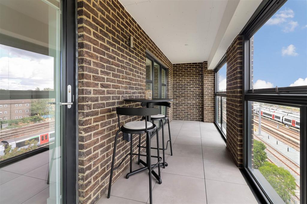Apartment in Cambridge - View 4