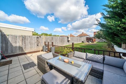 4 bedroom semi-detached house for sale, Southview Road, Bromley