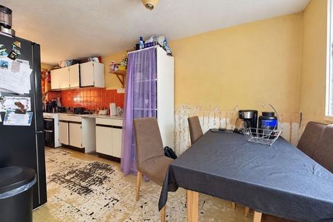 undefined, Davison Close, Leicester, Leicestershire, LE5 4EQ