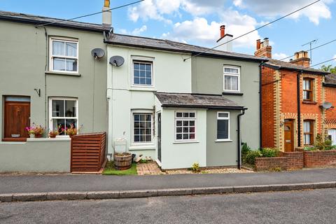 3 bedroom terraced house for sale, Vicarage Road, Alton, Hampshire, GU34