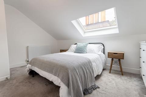 1 bedroom flat for sale, Drumdryan Street, Edinburgh EH3