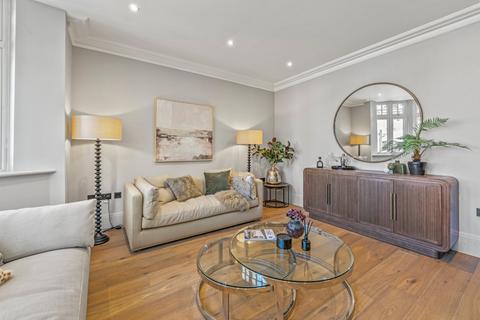 4 bedroom semi-detached house for sale, Udney Park Road, Teddington, TW11
