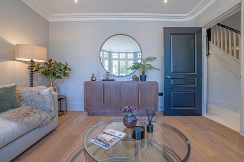 4 bedroom semi-detached house for sale, Udney Park Road, Teddington, TW11