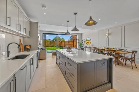 4 bedroom semi-detached house for sale, Udney Park Road, Teddington, TW11