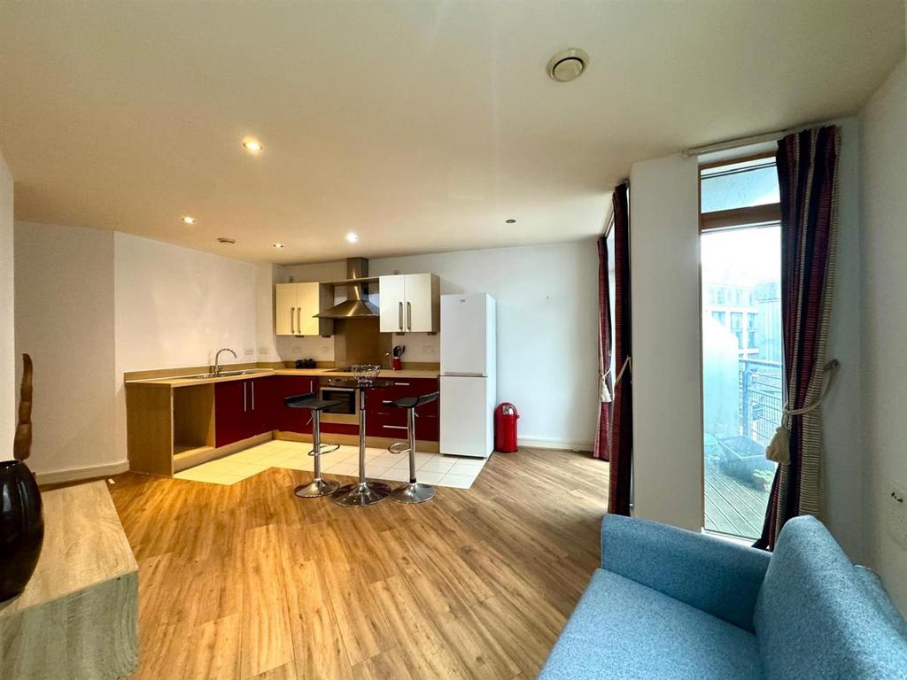 Apartment in Birmingham, West Midlands - View 3