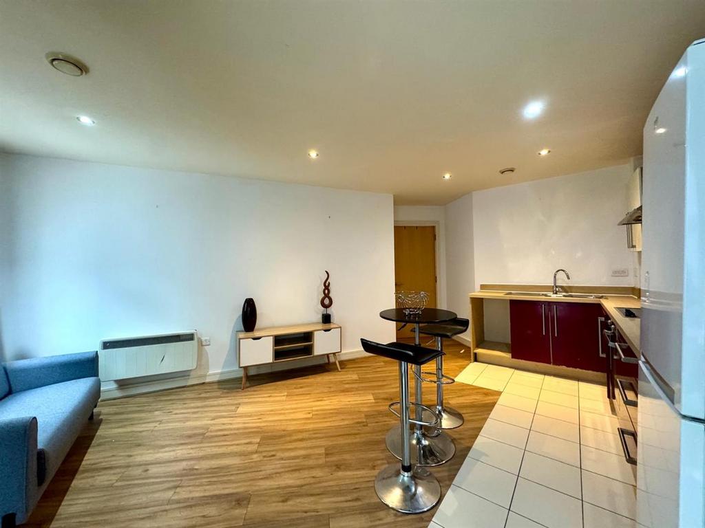 Apartment in Birmingham, West Midlands - View 5