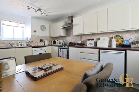 3 bedroom semi-detached house to rent, FISHGUARD SA65