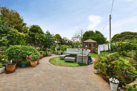 4 bedroom detached house for sale, St. Peters Lane, Trusthorpe, Mablethorpe