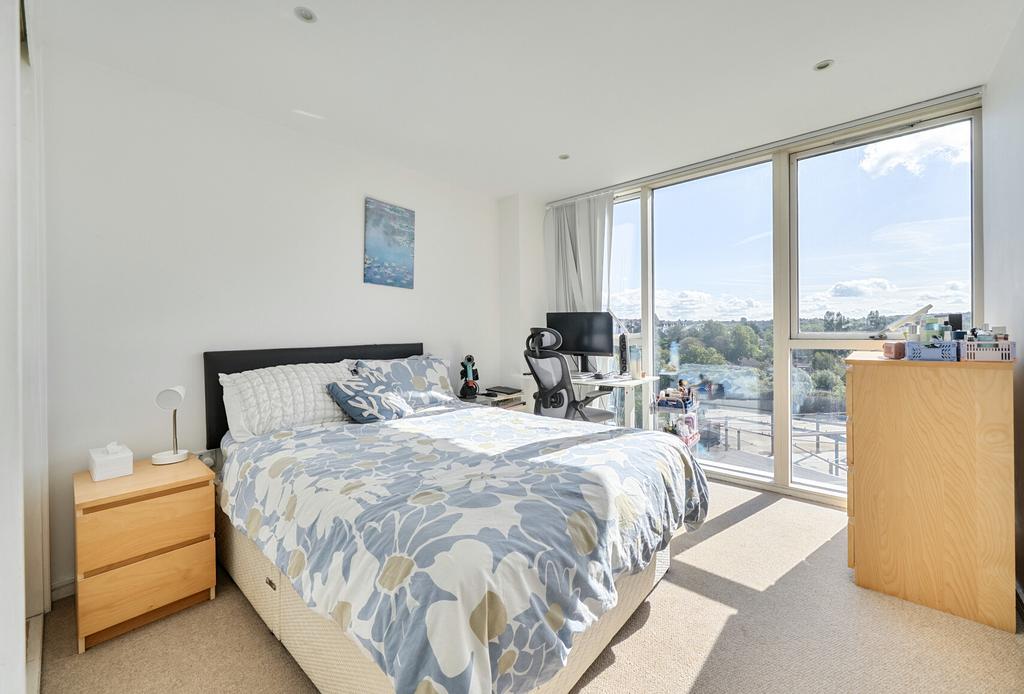 Apartment in Somerset - View 2