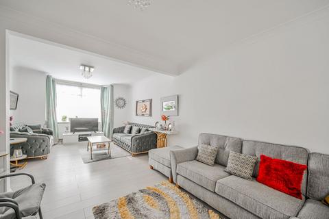 4 bedroom terraced house for sale, Burnham Road, Chingford, London, E4