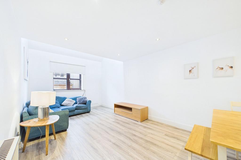 Apartment in Glasgow - View 5
