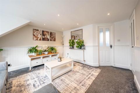 2 bedroom house for sale, Main Street, Methven, Perth