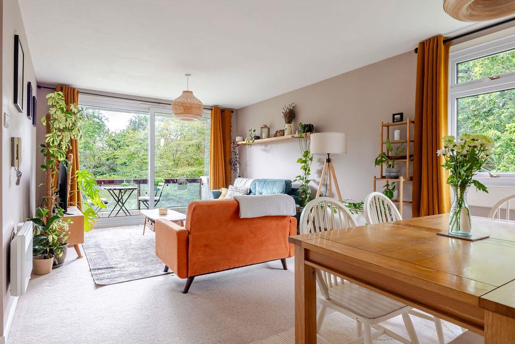 Apartment in Bristol - View 2