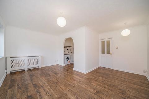 2 bedroom flat to rent, Cascade Road, Buckhurst Hill