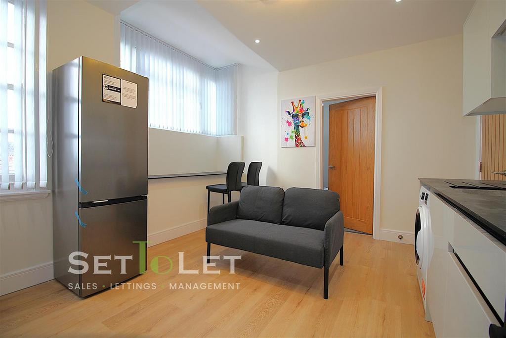 Apartment in Leicester - View 2