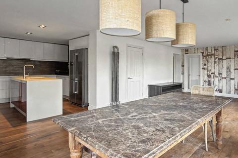 6 bedroom semi-detached house for sale, Lodge Hill Road, Lower Bourne, Farnham, Surrey, GU10