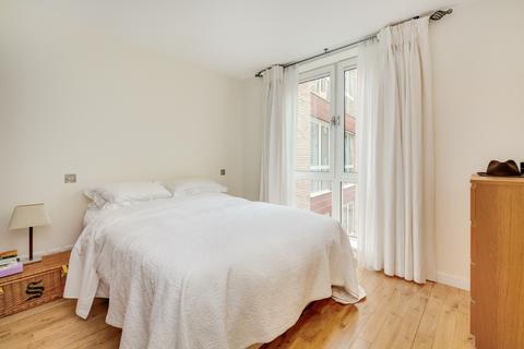1 bedroom flat to rent, 10 Hosier Lane London EC1A