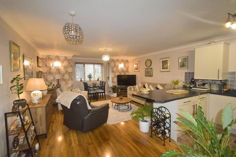2 bedroom flat for sale, The Sidings, Chinley, SK23