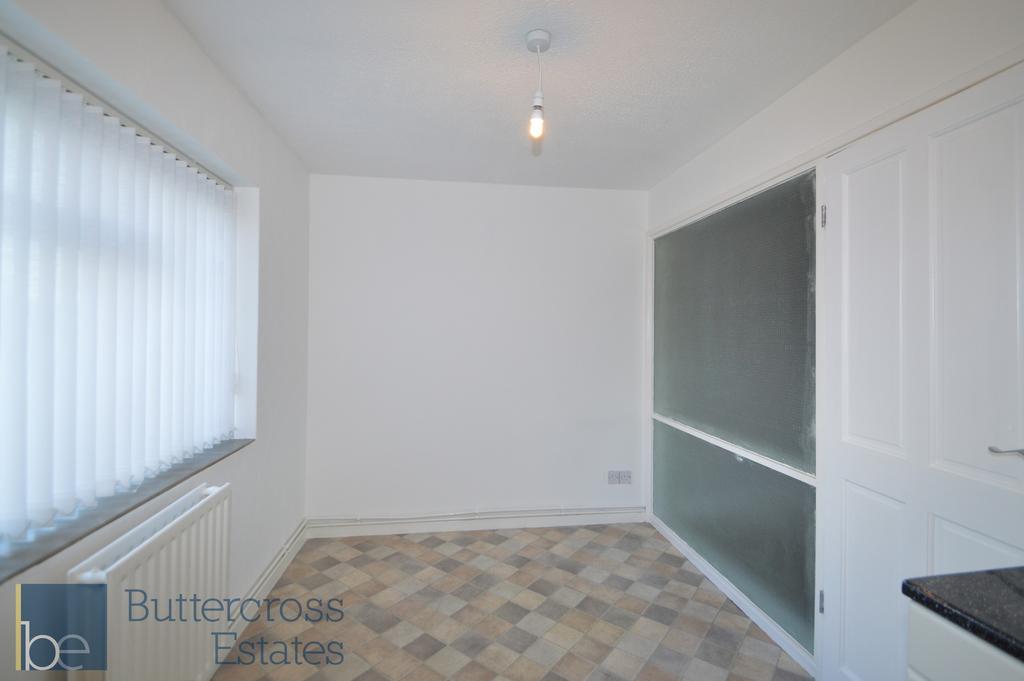 Apartment in Beeston - View 3