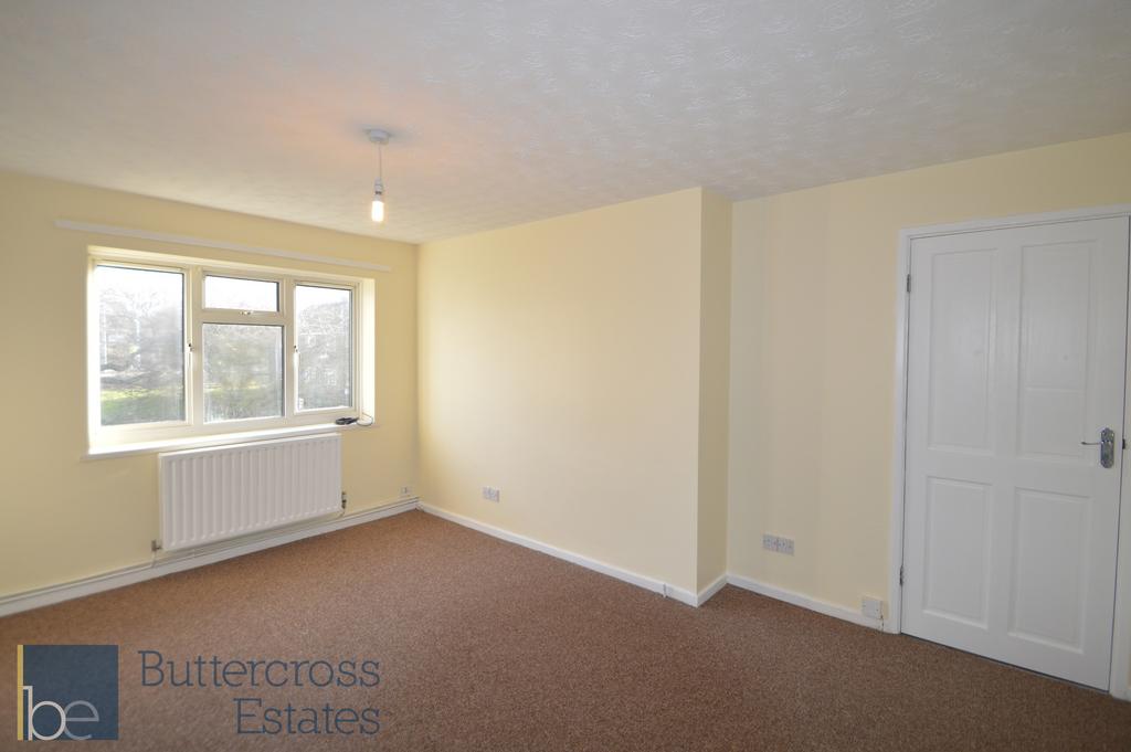 Apartment in Beeston - View 4