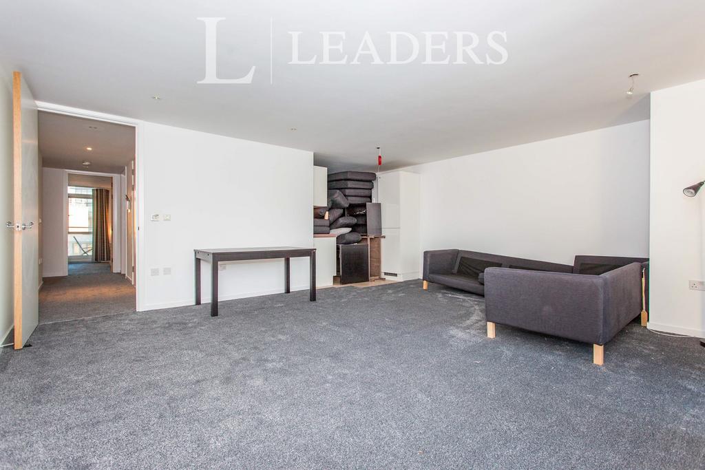 Apartment in Cambridge, Petersfield - View 3