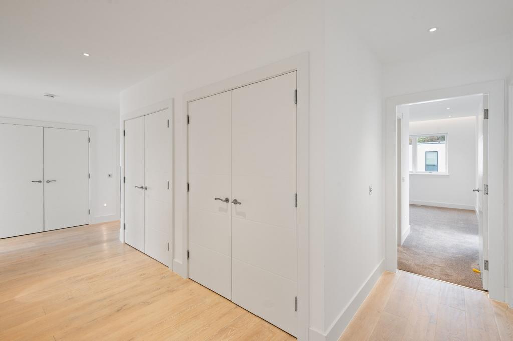 Apartment in Edinburgh - View 4