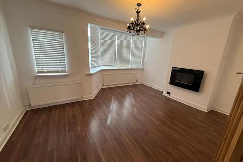 4 bedroom semi-detached house to rent, Potter Street HA6
