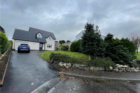 3 bedroom detached house to rent, Falcon Road, Haverfordwest, SA61