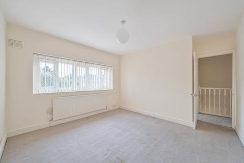 undefined, Blair Avenue, Esher, KT10