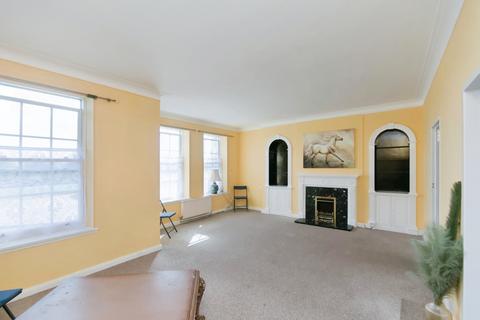 4 bedroom flat for sale, Staveley Road, Eastbourne, East Sussex, BN20
