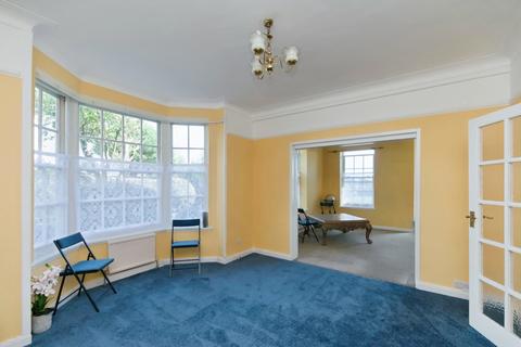 4 bedroom flat for sale, Staveley Road, Eastbourne, East Sussex, BN20