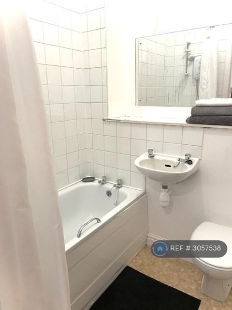 Apartment in Manchester - View 3