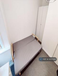 Studio to rent, London, London, UB5