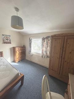 4 bedroom house to rent, Northdown Road, Hatfield AL10