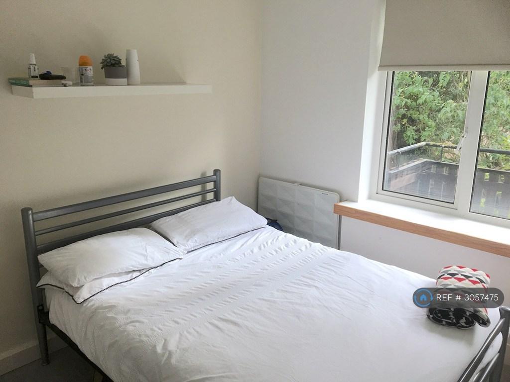 Apartment in Cambridge - View 5