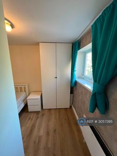 2 bedroom flat to rent, Brunel House, London, NW10