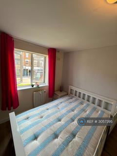 2 bedroom flat to rent, Brunel House, London, NW10
