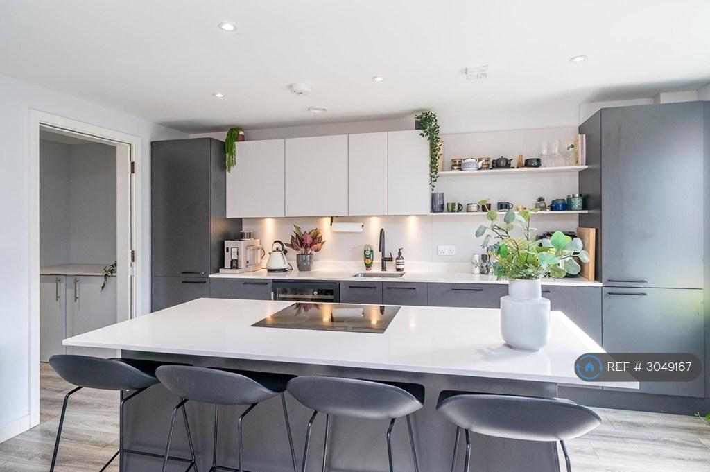 Apartment in Edinburgh - View 3