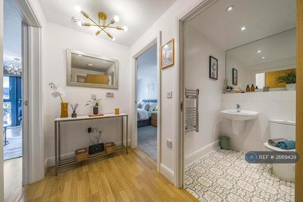 Apartment in London - View 3