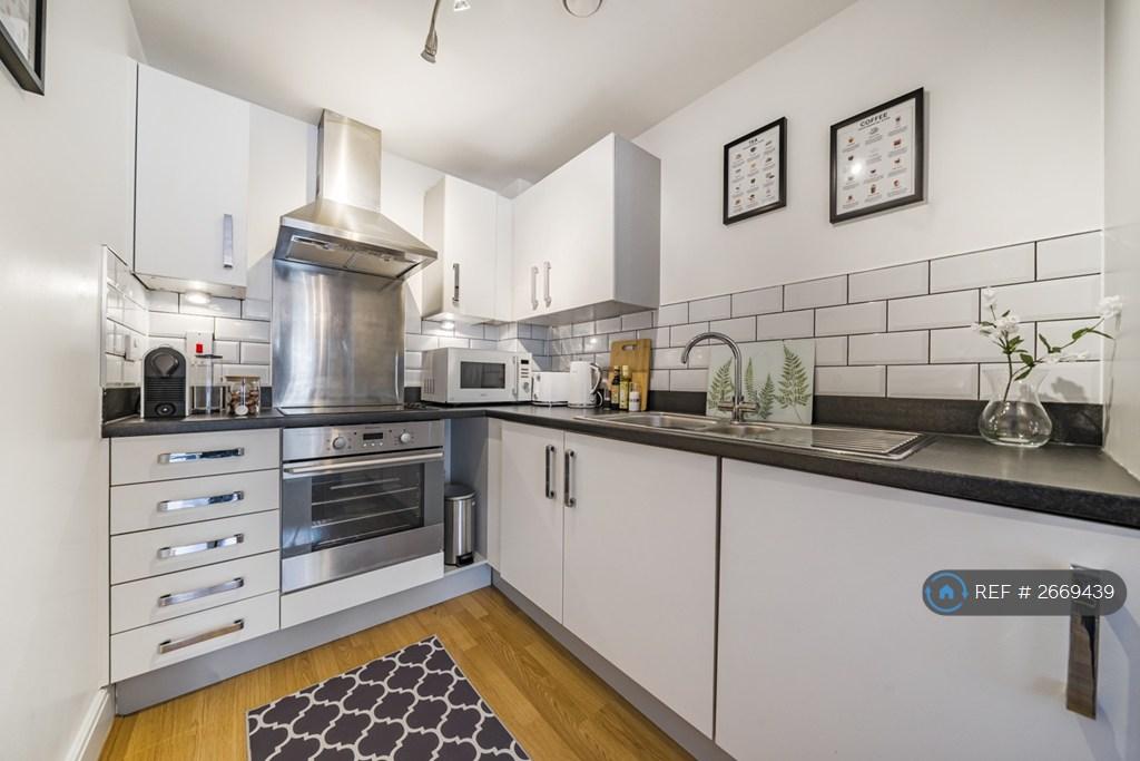 Apartment in London - View 4